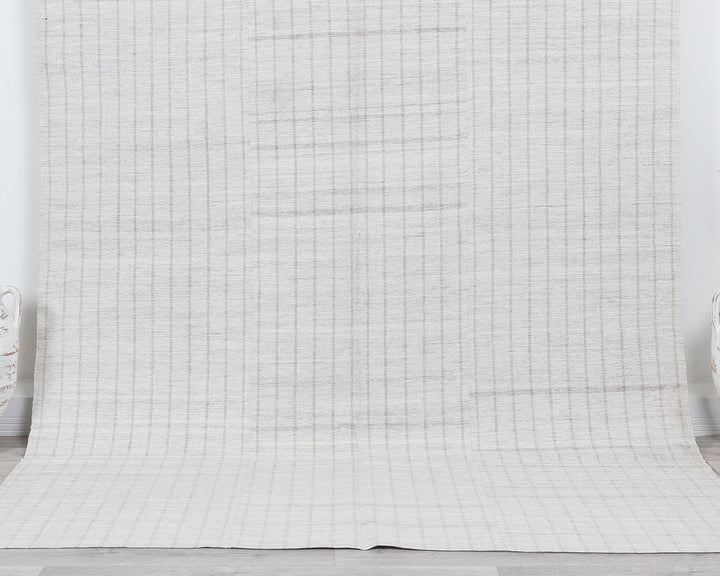White Kilim Rug 7' x 5' | No. VR13055