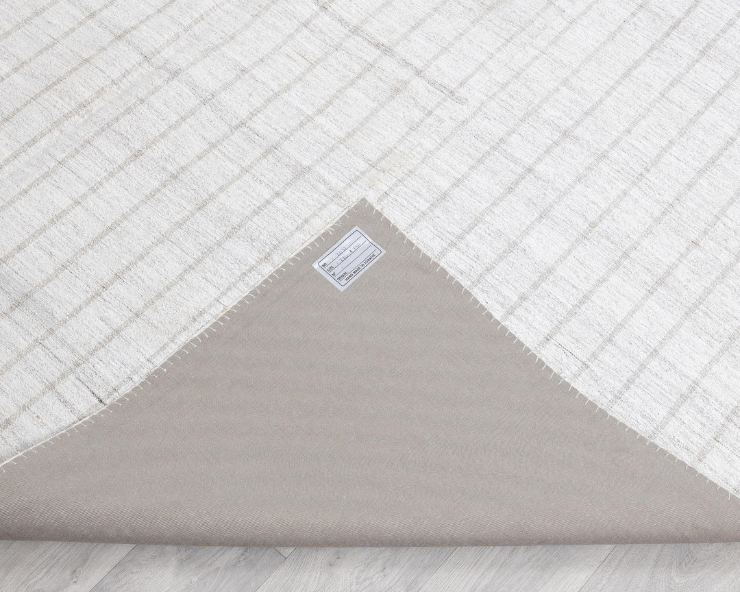 White Kilim Rug 7' x 5' | No. VR13055
