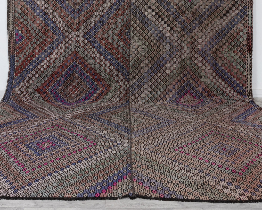 Kilim Rug 11' 7" x 13' 1" | No. VR65042