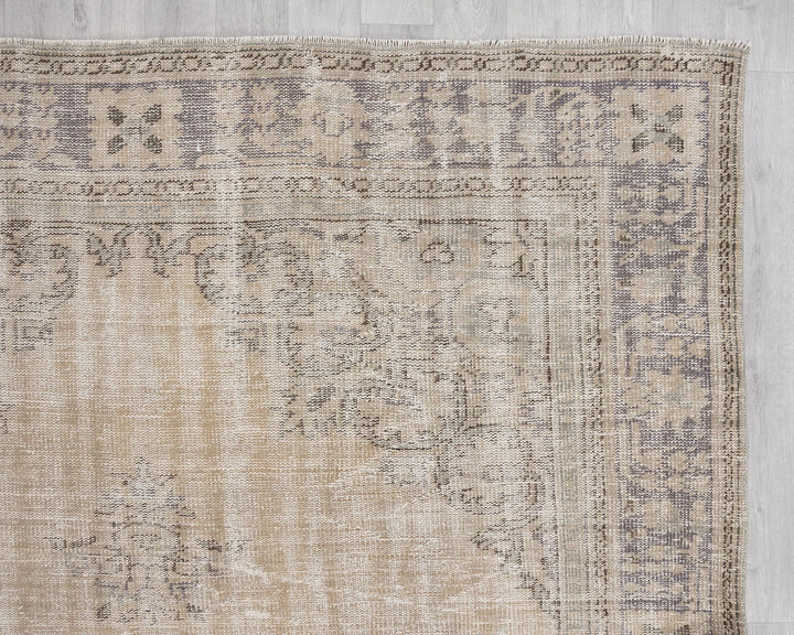 Faded Oushak Rug 6' 8" x 10' 2" | No. VR80105