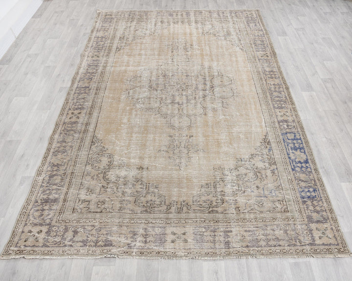 Faded Oushak Rug 6' 8" x 10' 2" | No. VR80105
