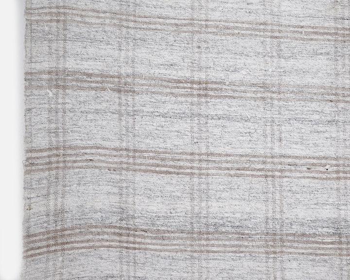 White Kilim Rug 6' x 9' | No. VR82679