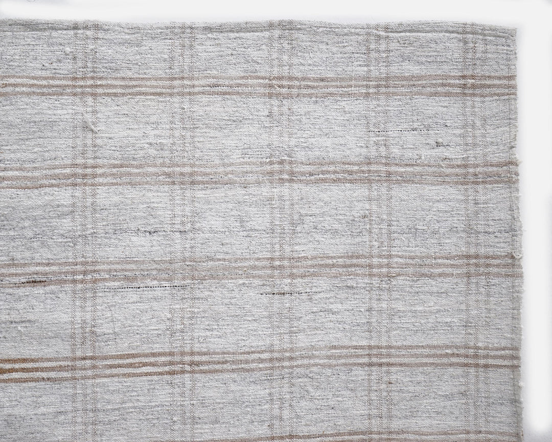 White Kilim Rug 6' x 9' | No. VR82679