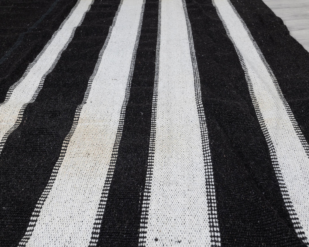 Brown Kilim Rug 12' 10" x 15' 9" | No. VR54675
