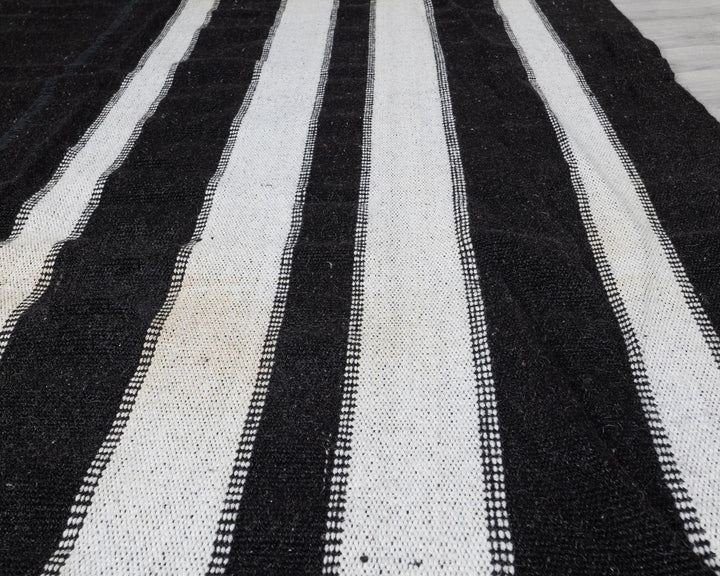 Brown Kilim Rug 12' 10" x 15' 9" | No. VR54675