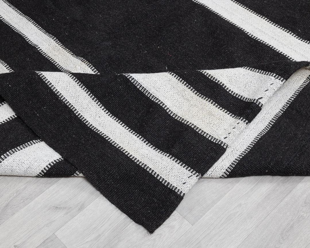 Brown Kilim Rug 12' 10" x 15' 9" | No. VR54675