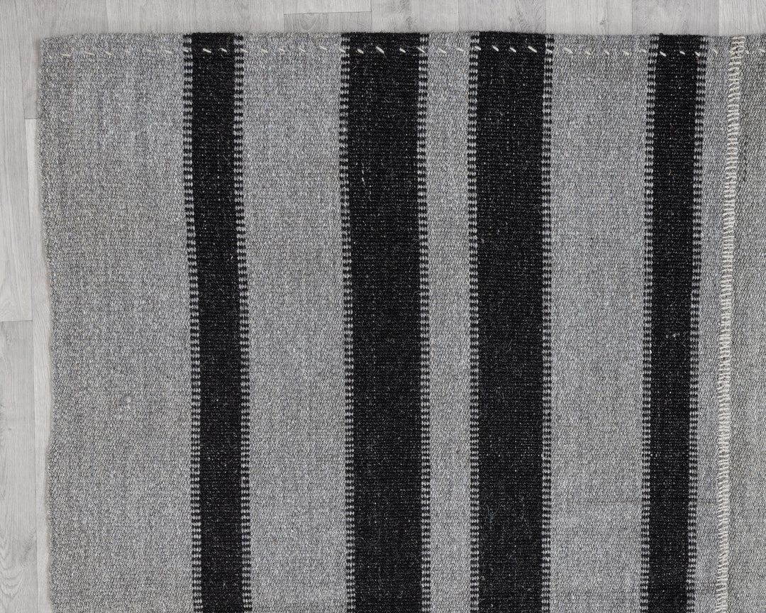 Gray Kilim Rug 9' 10" x 12' | No. VR65439
