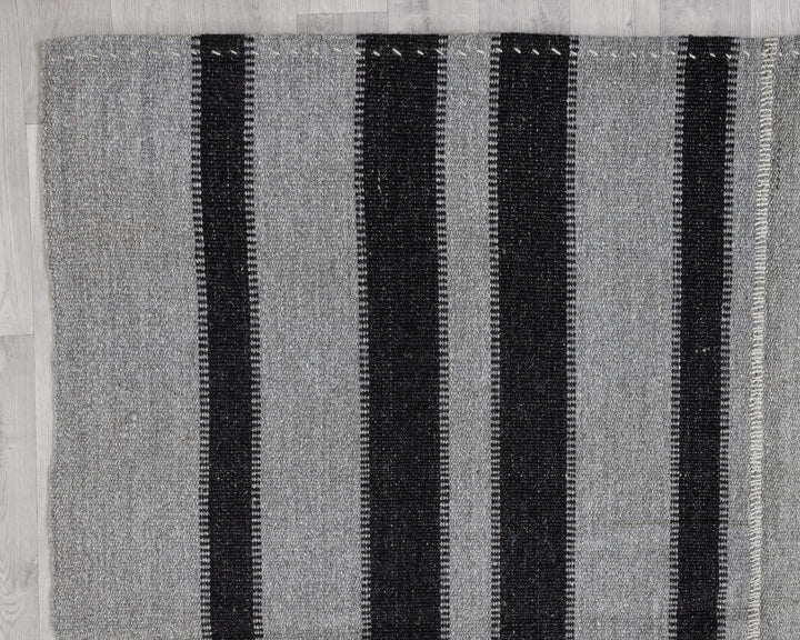Gray Kilim Rug 9' 10" x 12' | No. VR65439