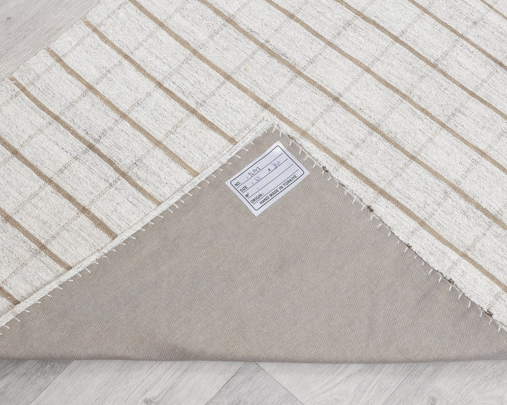 White Runner Rug 2' x 11' 2" | No. VR19752