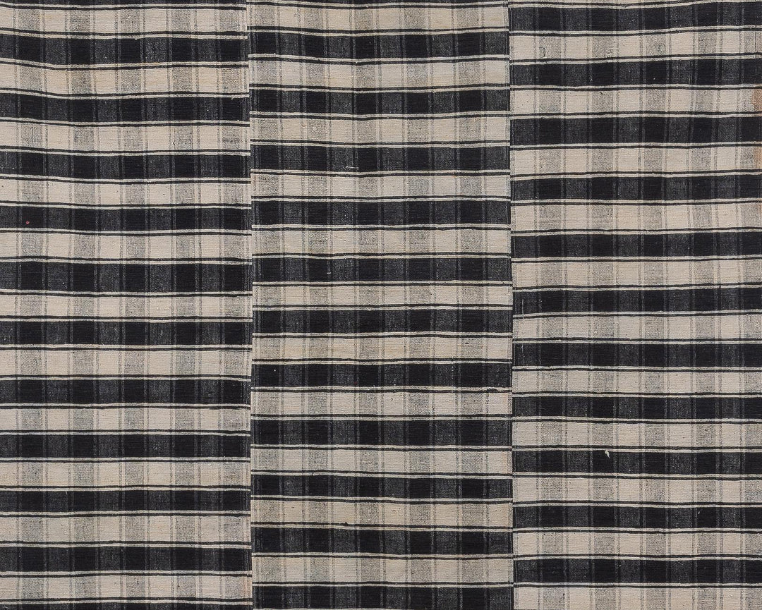 Kilim Rug 5' 3" x 8' 2" | No. VR57083