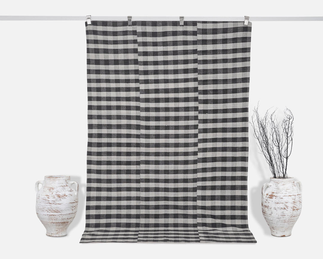 Black Kilim Rug 5' x 7' 7" | No. VR10309