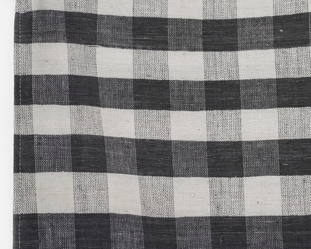 Black Kilim Rug 5' x 7' 7" | No. VR10309