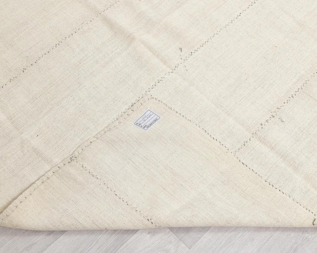 Beige Kilim Rug 5' 1" x 9' 10" | No. VR79334