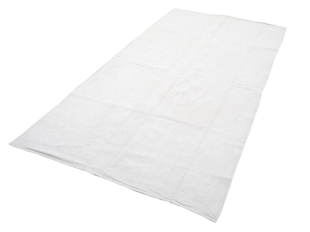 White Kilim Rug 4' 10" x 9' | No. VR28673
