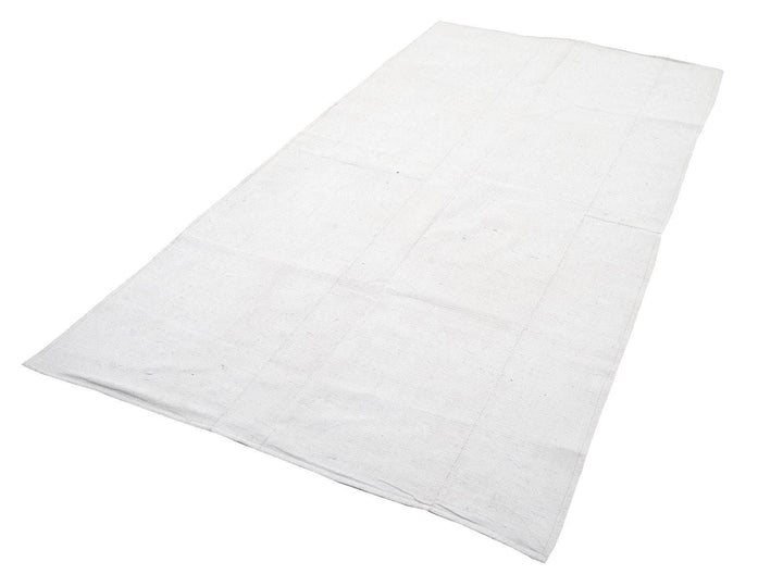 White Kilim Rug 4' 10" x 9' | No. VR28673