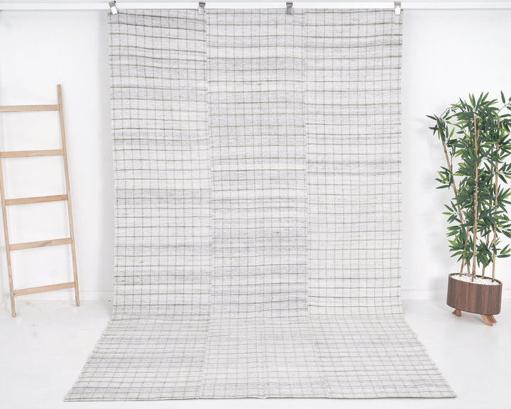 Gray Kilim Rug 6' 1" x 10' | No. VR17092