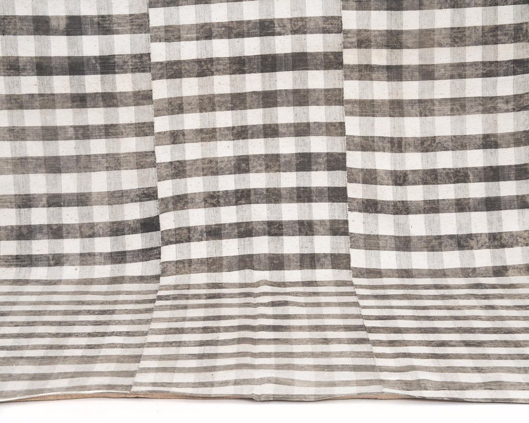 Kilim Rug 5' 6" x 9' 7" | No. VR92255