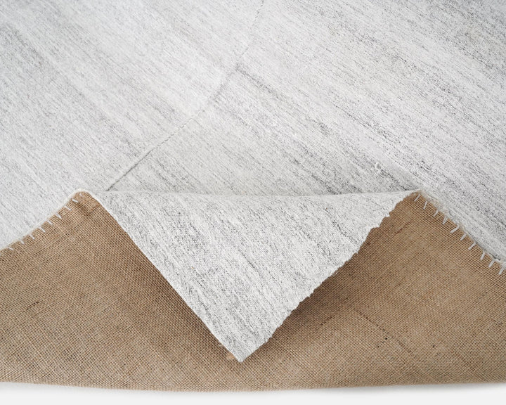 White Kilim Rug 6' 1" x 8' 5" | No. VR72803