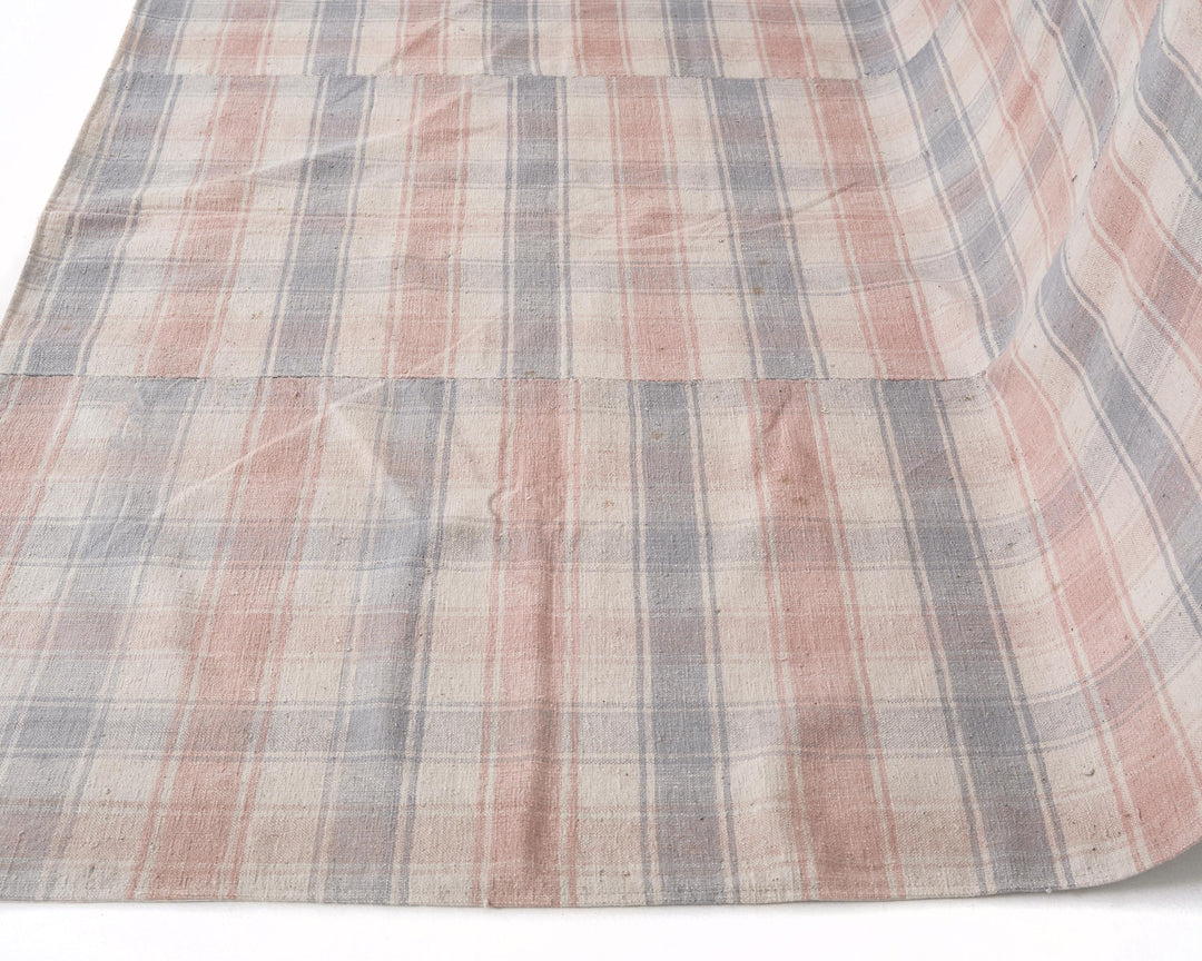 Kilim Rug 5' 6" x 9' 5" | No. VR49138