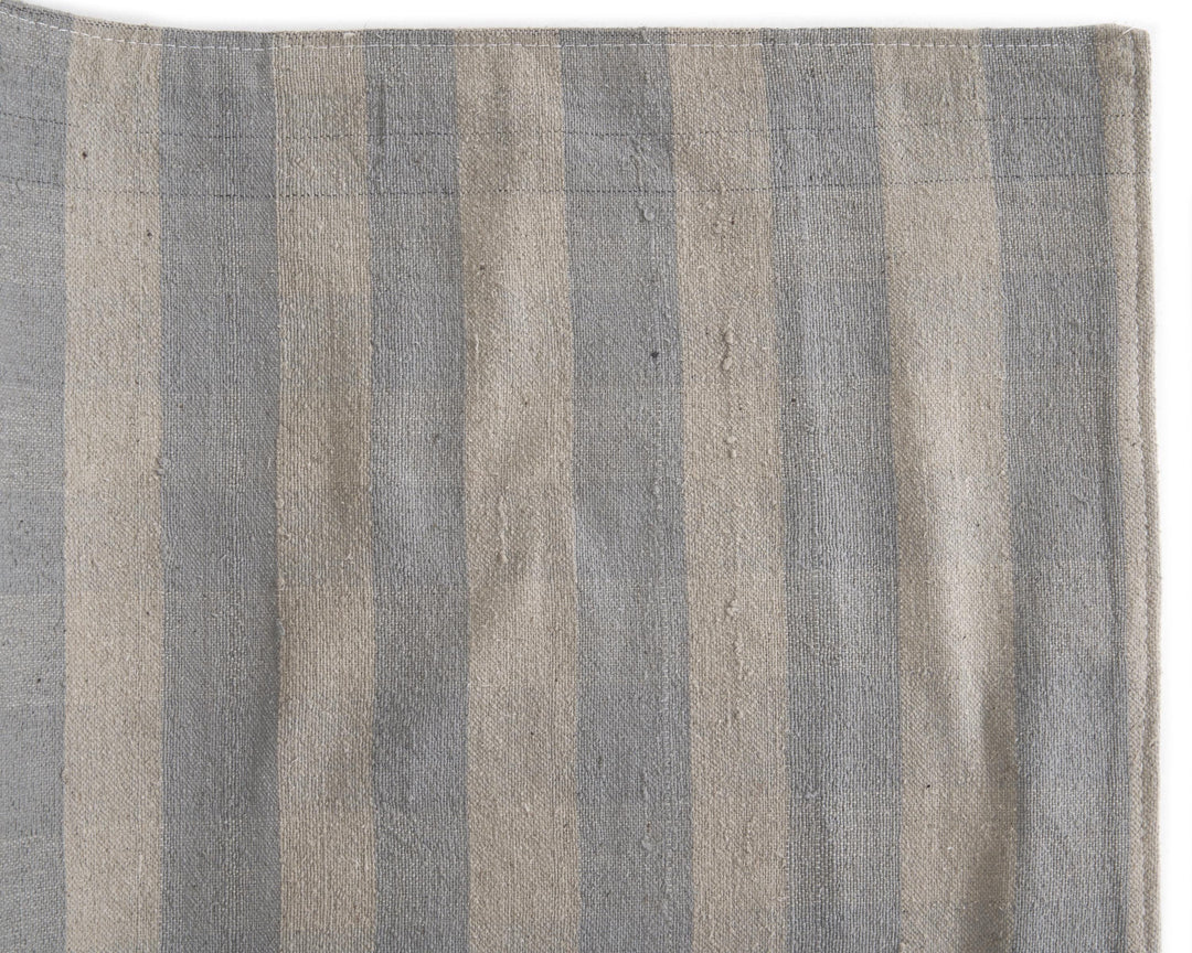 Faded Kilim Rug 5' 1" x 7' 10" | No. VR22707