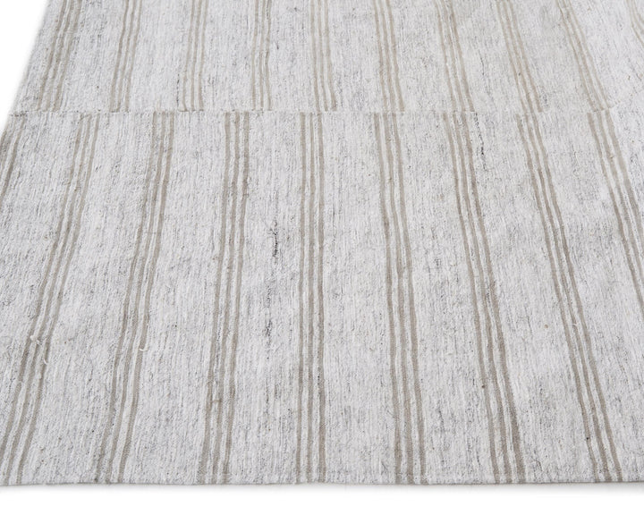 White Kilim Rug 5' 8" x 8' 11" | No. VR14448