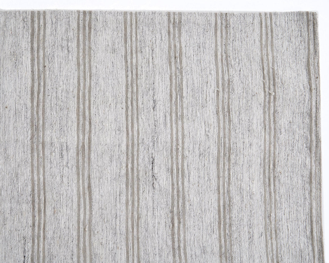 White Kilim Rug 5' 8" x 8' 11" | No. VR14448