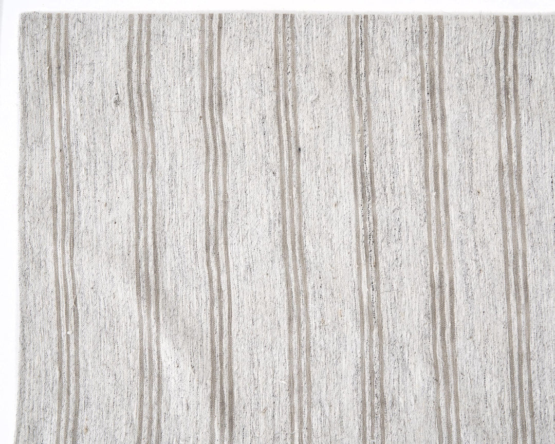 White Kilim Rug 5' 8" x 8' 11" | No. VR14448