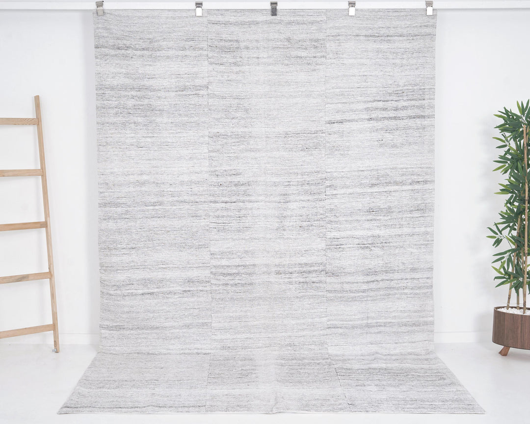 Gray Kilim Rug 6' 4" x 9' 8" | No. VR12987