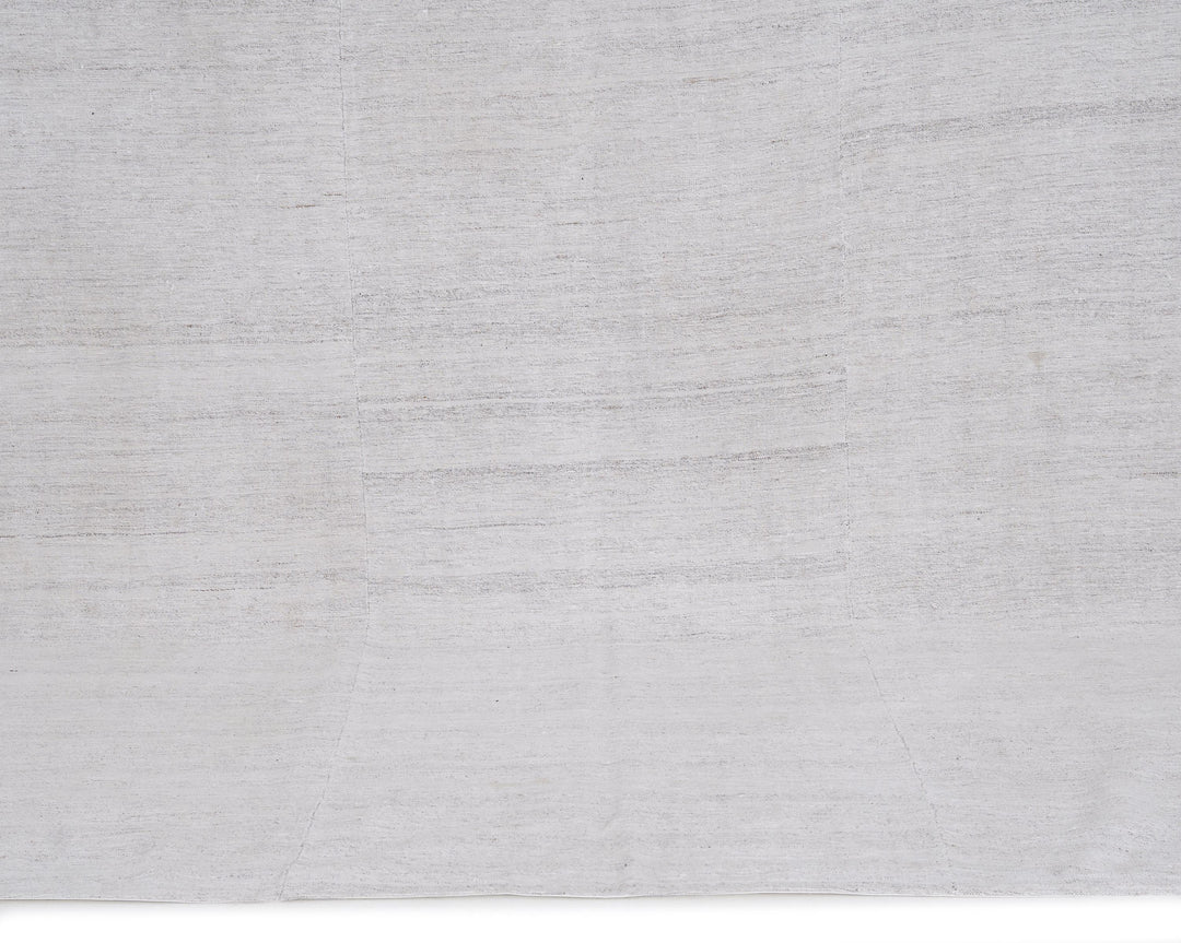 White Kilim Rug 5' 7" x 8' 11" | No. VR79176