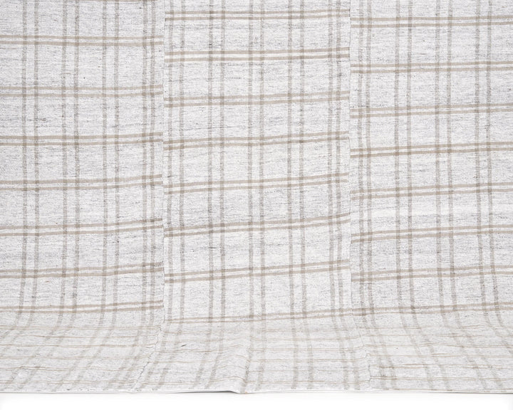 White Kilim Rug 5' 5" x 9' 4" | No. VR25209