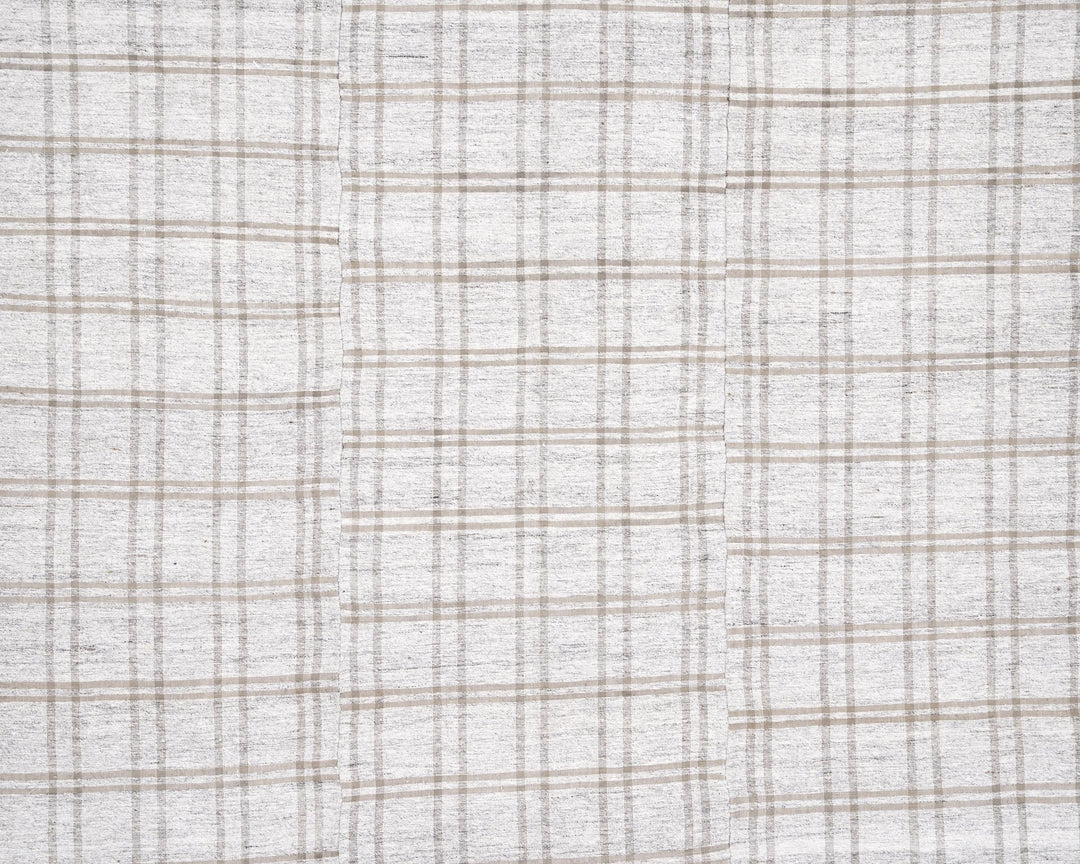 White Kilim Rug 5' 5" x 9' 4" | No. VR25209