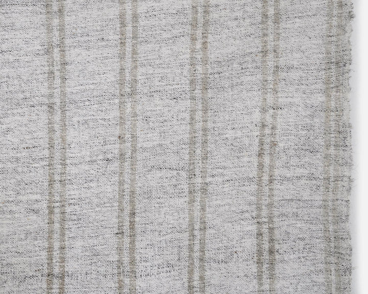 Gray Kilim Rug 7' 2" x 10' 8" | No. VR26587