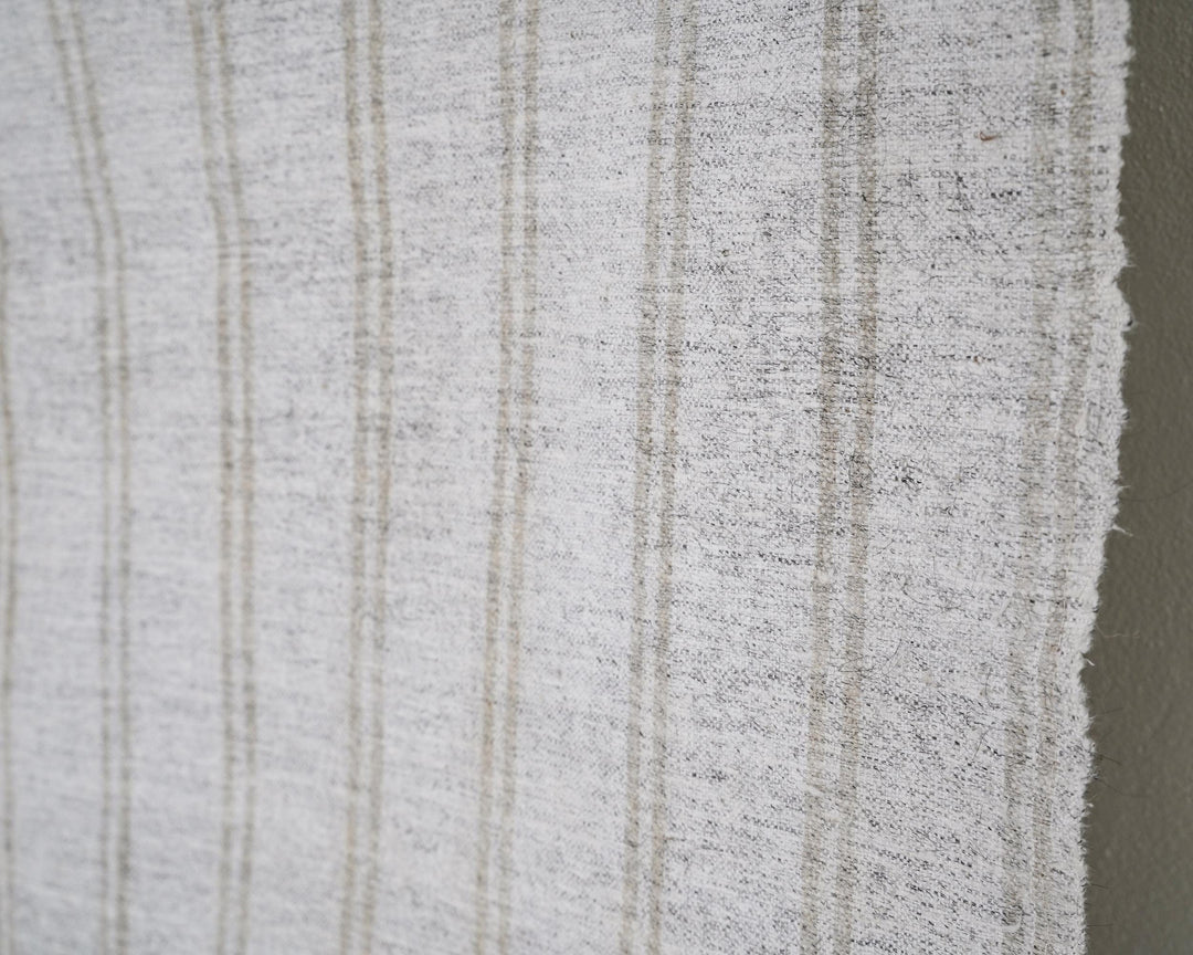 Gray Kilim Rug 7' 2" x 10' 8" | No. VR26587