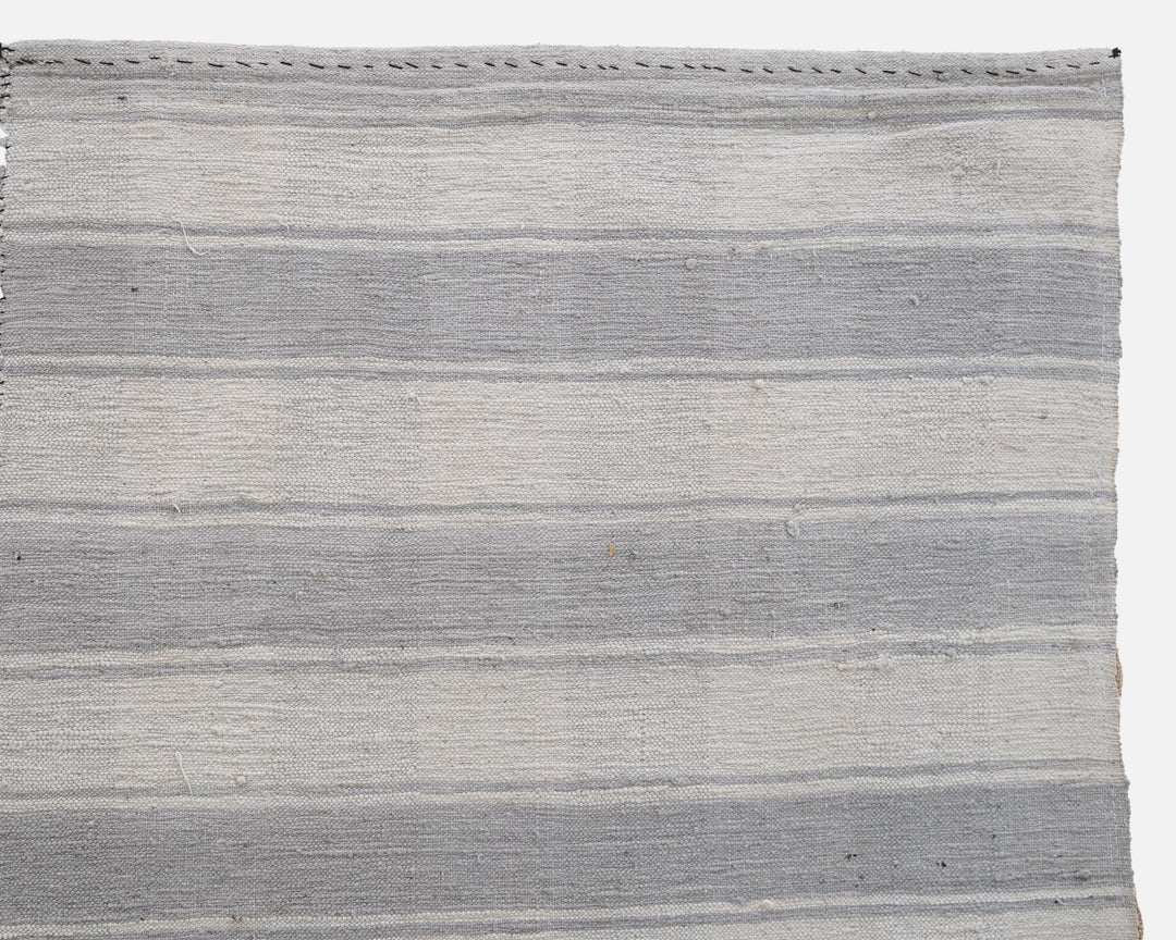 Faded Kilim Rug 5' 11" x 9' 2" | No. VR81223
