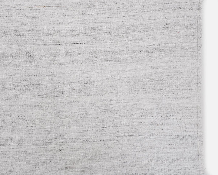 White Kilim Rug 5' 8" x 9' 3" | No. VR91351