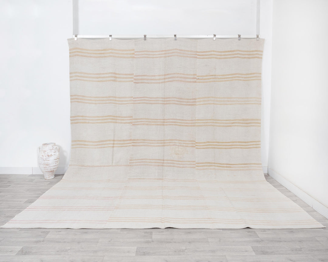 White Kilim Rug 10' 5" x 11' 4" | No. VR38319