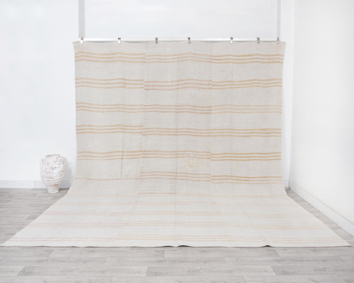 White Kilim Rug 10' 5" x 11' 4" | No. VR38319