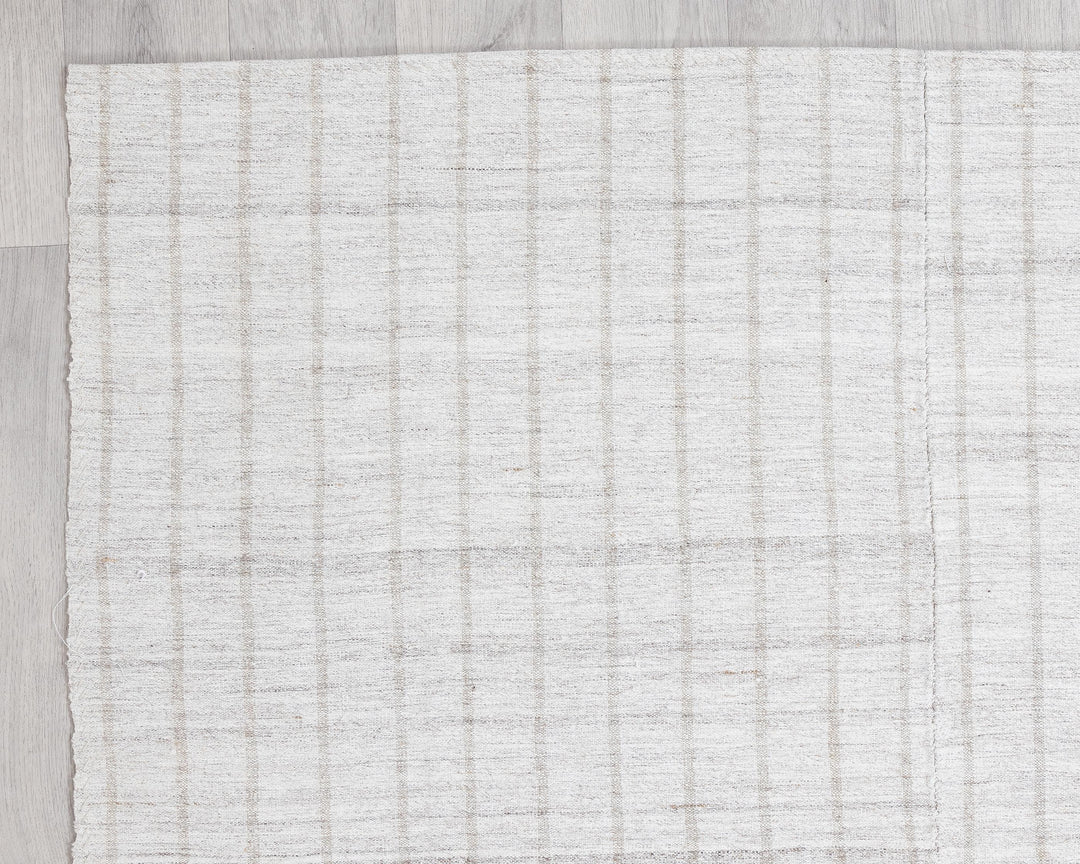 White Kilim Rug 7' x 5' | No. VR13055