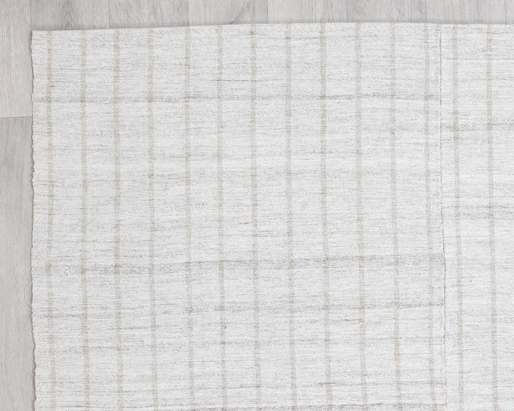 White Kilim Rug 7' x 5' | No. VR13055