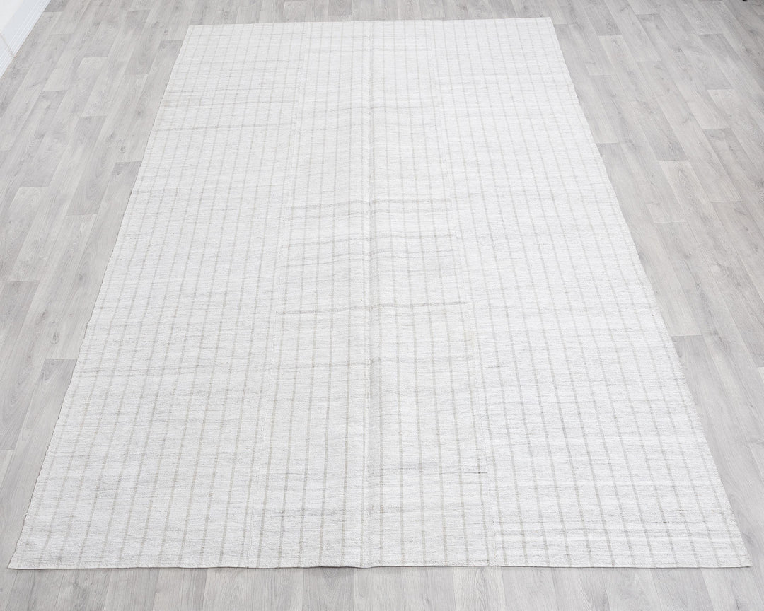 White Kilim Rug 7' x 5' | No. VR13055