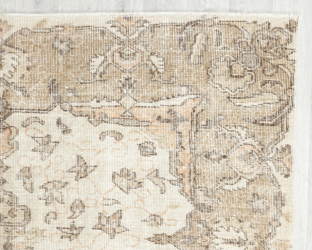 Beige Oushak Rug 5' 11" x 9' | No. VR29258