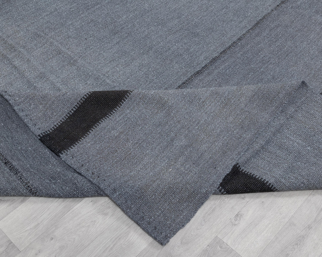 Black Kilim Rug 9' 10" x 12' 6" | No. VR59110