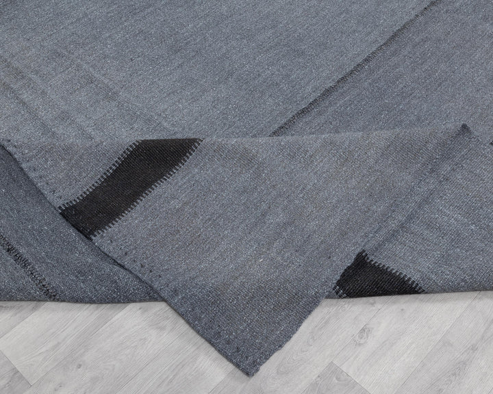 Black Kilim Rug 9' 10" x 12' 6" | No. VR59110