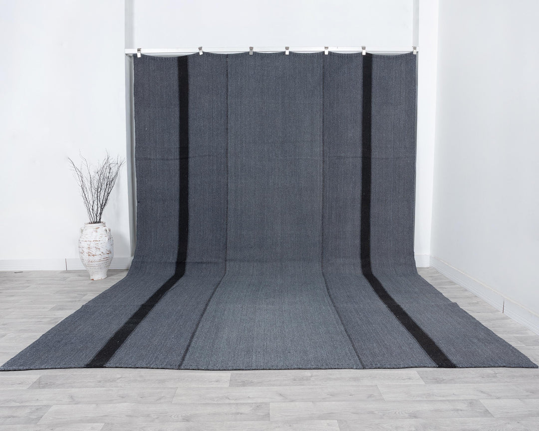 Black Kilim Rug 9' 10" x 12' 6" | No. VR59110