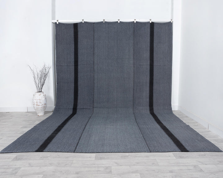 Black Kilim Rug 9' 10" x 12' 6" | No. VR59110