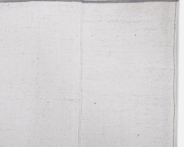 White Kilim Rug 4' 8" x 9' 8" | No. VR37041