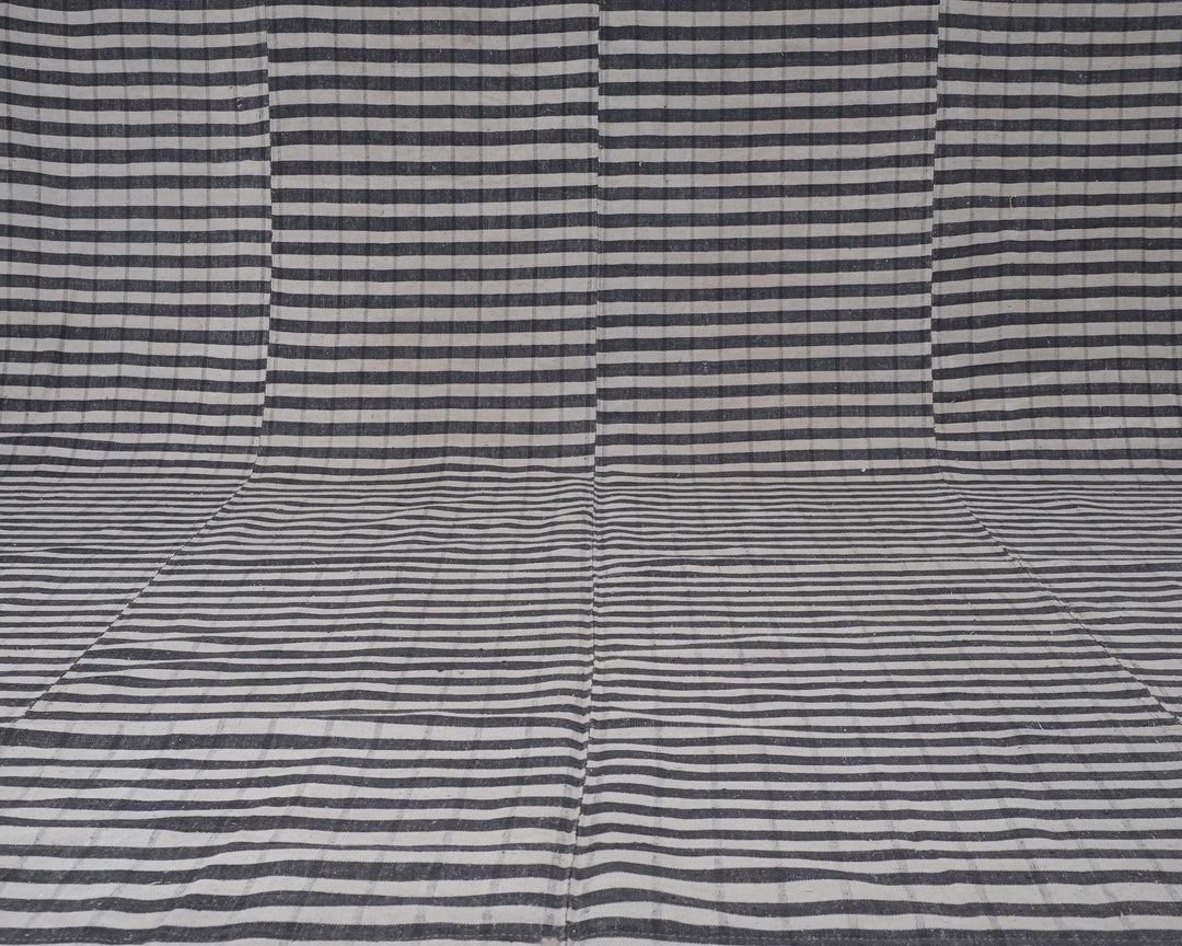 Neutral Kilim Rug 7' 7" x 11' 9" | No. VR67593