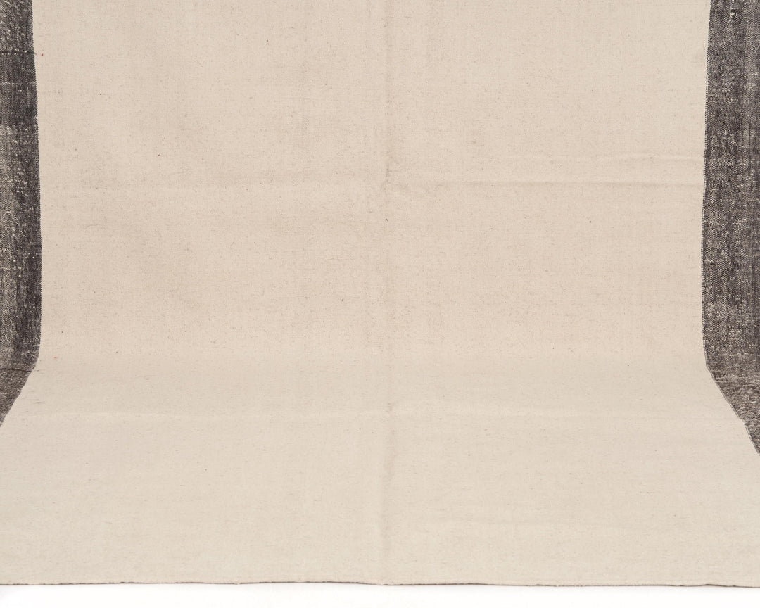 Beige Kilim Rug 5' 4" x 10' 4" | No. VR69051