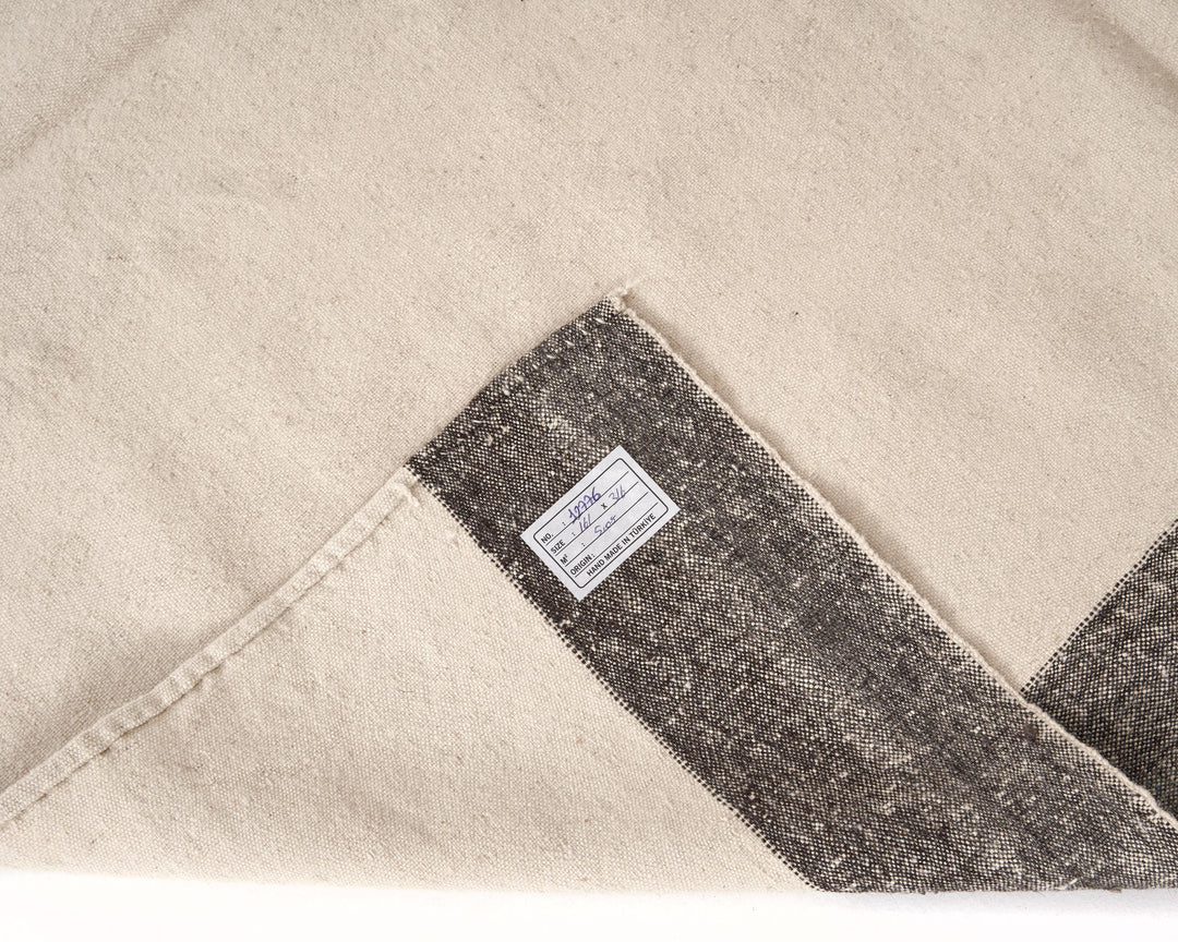 Beige Kilim Rug 5' 4" x 10' 4" | No. VR69051