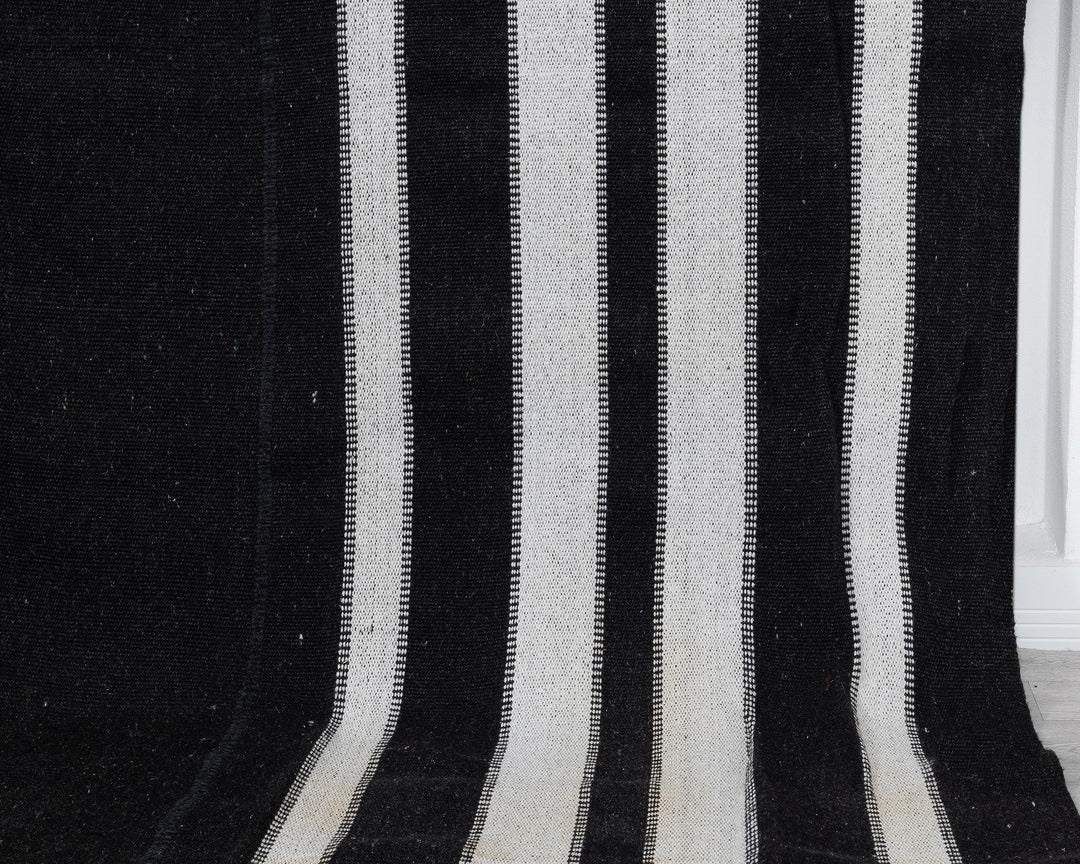 Brown Kilim Rug 12' 10" x 15' 9" | No. VR54675